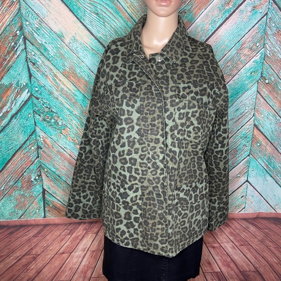 Good American Sage Green Leopard Cotton Utility Jacket With Pockets - Picture 5 of 11